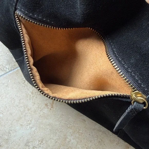 Marietta Knot Hobo 2.0 Bag American Leather Co. Black Suede Leather Corner Scuff - Picture 5 of 15